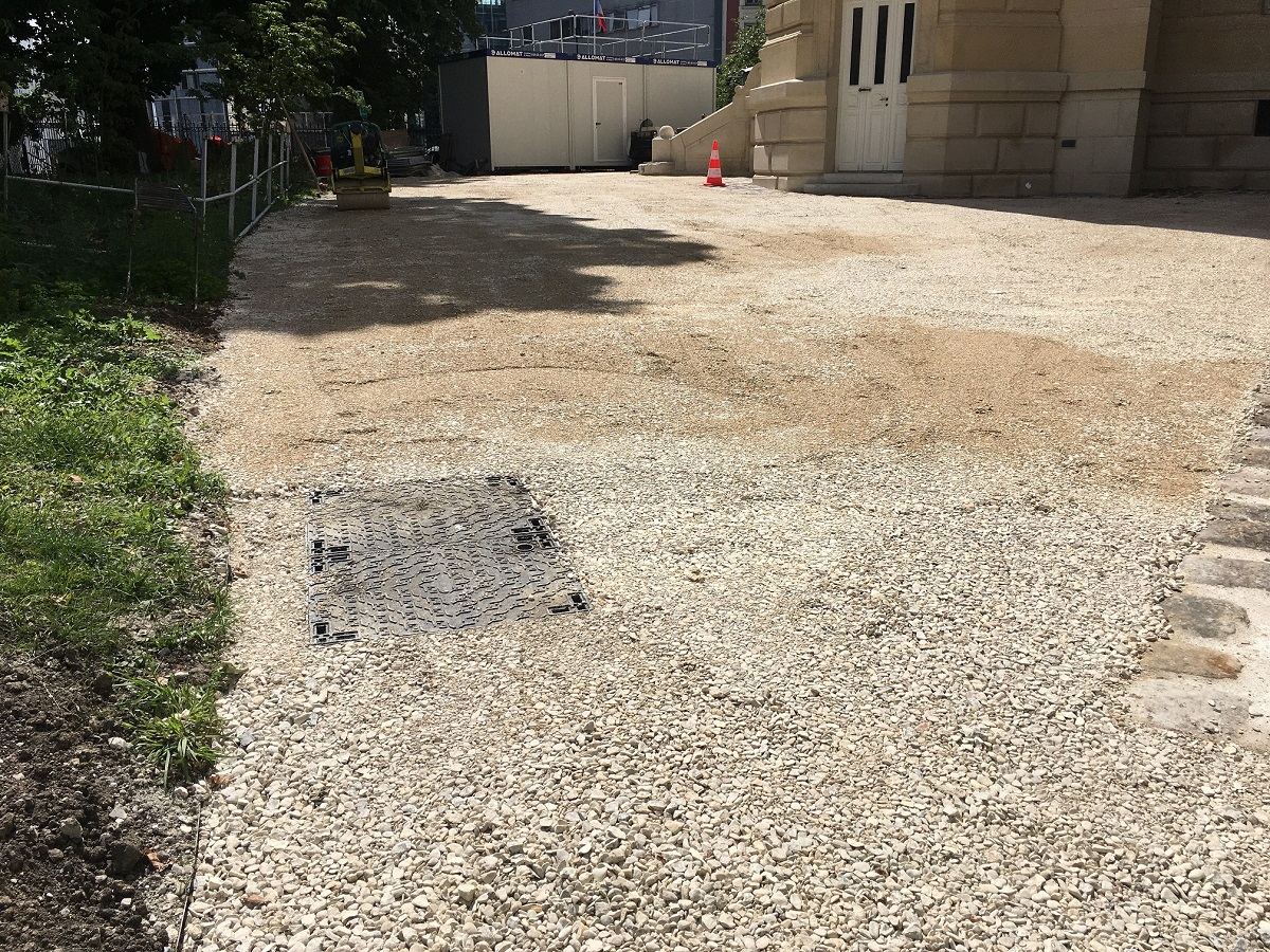 Trappes d'accès aux réseaux